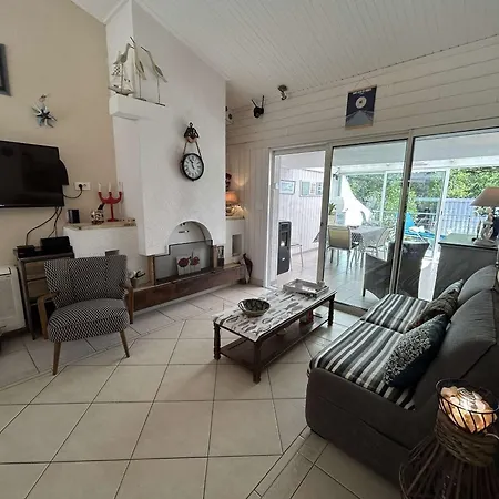 Holiday home Maison Cotiere, Animaux Admis - 9 Pers. - Fr-1-224c-382
